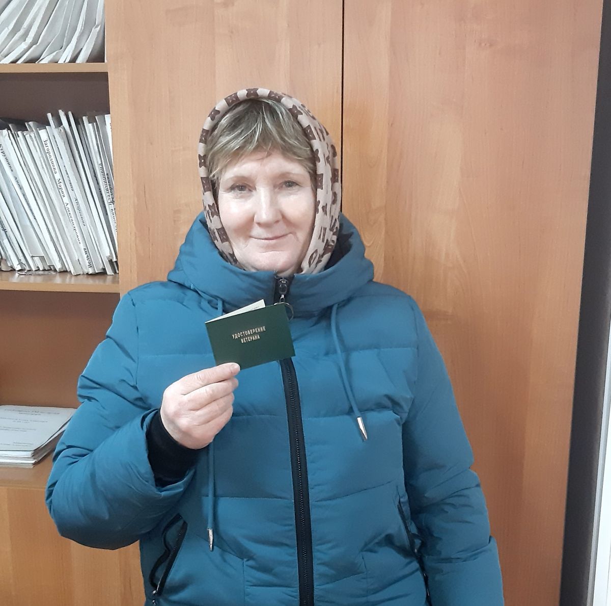 Вручение удостоверения &laquo;Ветеран труда&raquo;